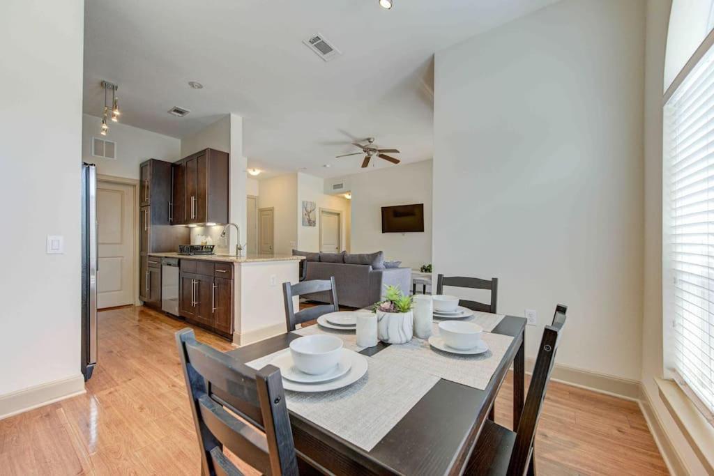 Cozy Apt Nrg Pool,Wi-Fi, Free Parking, Petsok! Houston Esterno foto