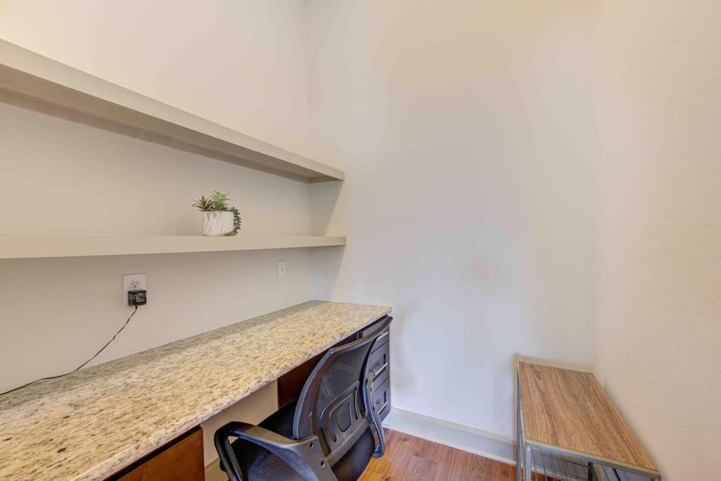 Cozy Apt Nrg Pool,Wi-Fi, Free Parking, Petsok! Houston Esterno foto