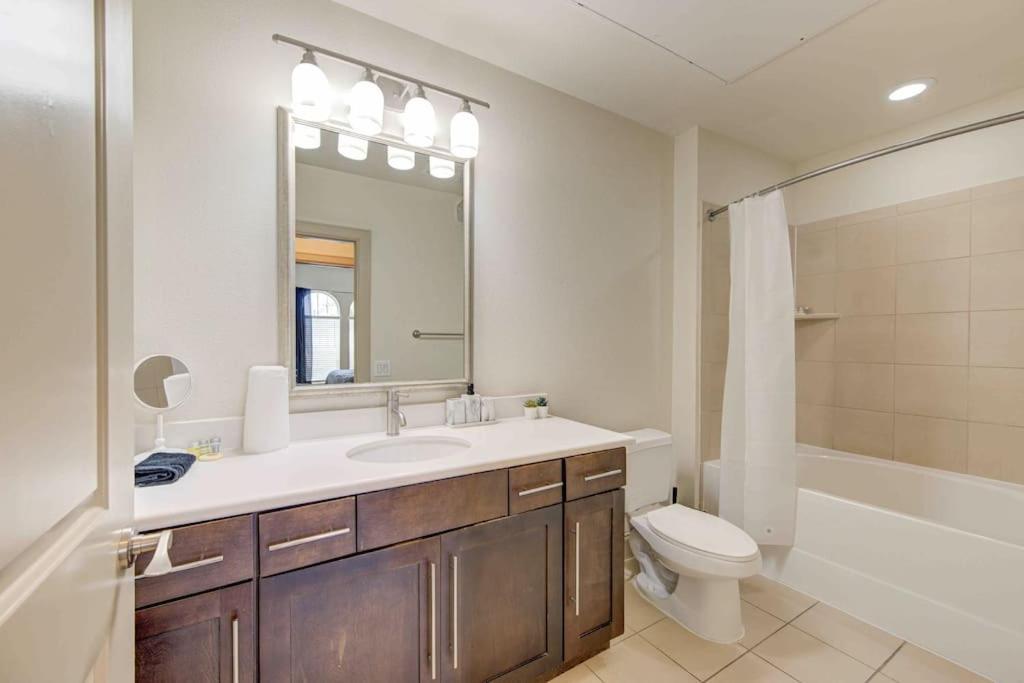 Cozy Apt Nrg Pool,Wi-Fi, Free Parking, Petsok! Houston Esterno foto